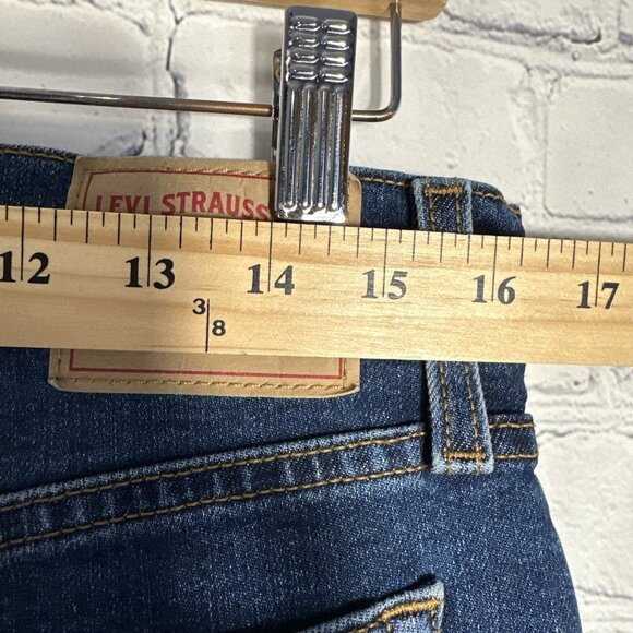 Levis Jeans Womens 32 Blue Wedgie Straight Button Fly High Rise Medium Wash - Picture 5 of 14